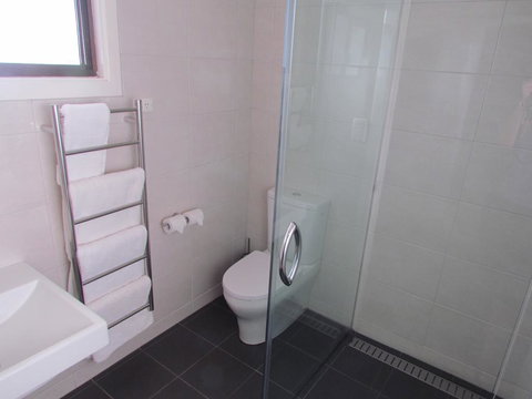 Augathella Motel & Caravan Park - Accommodation Ballina 1