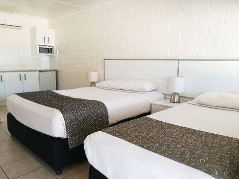 Augathella Motel & Caravan Park - Accommodation Ballina 0