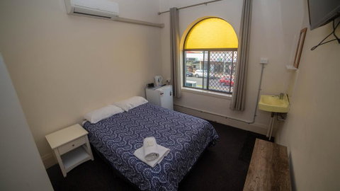 Australian Hotel - Accommodation Ballina 2
