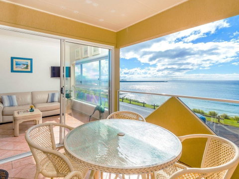 Avalon 1 - Overlooking Beautiful Convent Beach - Accommodation Ballina 0