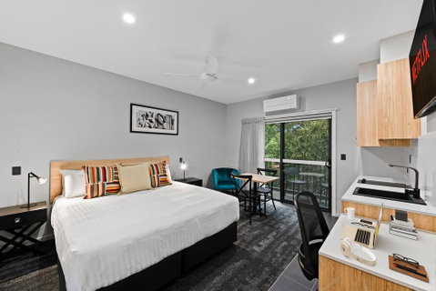 AVENUE MOTEL APARTMENTS - Accommodation Ballina 1