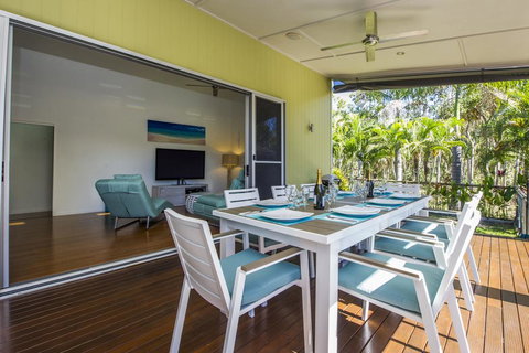Azur Villa - Accommodation Ballina 1