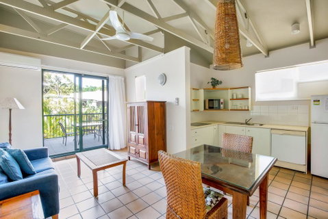 Baden 11 - Rainbow Shores, Couples Beachside Escape, Aircon, Pools - Accommodation Ballina 0