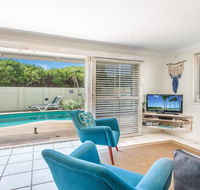 Barefoot in Lennox- WiFi - Foxtel - Pool - Accommodation Ballina