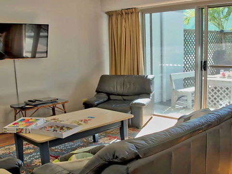 Barefoot' 7/44 Marine Drive - Fabulous Fingal Bay - Accommodation Ballina 2