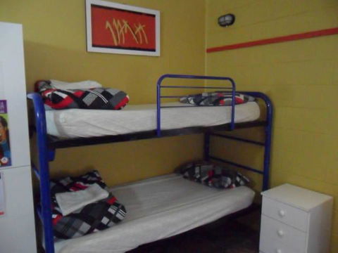 Bateman Bay Holiday Park & Batemans Bay YHA - Accommodation Ballina 3