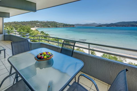 Beachfront Hamilton Island - Accommodation Ballina 0