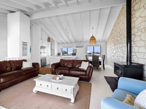 Relaxing Getaway Beachfront Access Multi Family Pets Mandurah - Accommodation Ballina 0