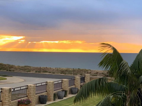 Relaxing Getaway Beachfront Access Multi Family Pets Mandurah - Accommodation Ballina 1