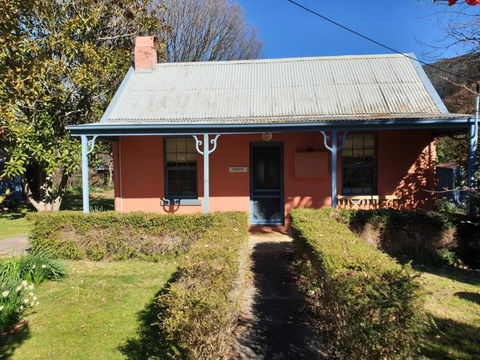 Redruth - 2 Bedroom Cottage Situated In Wandiligong - Accommodation Ballina 0
