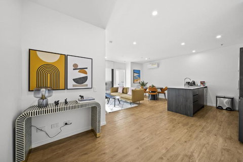 Refined 2-Bed With Luxurious Building Amenities - Accommodation Ballina 1