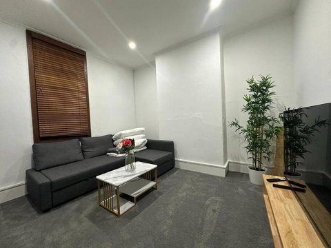 Remarkable 2 Bedroom House At The Centre Of Darlinghurst - Accommodation Ballina 0