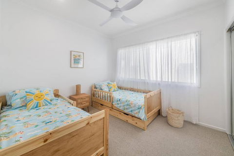 Retreat In The Heart Of Alex - 3BR Sleeps 11, Pool - Accommodation Ballina 3