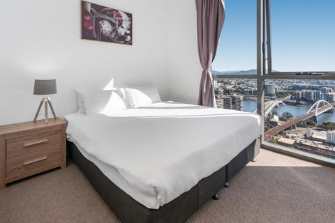 River-View Unit With Rooftop Pool Near Museums - Accommodation Ballina 3