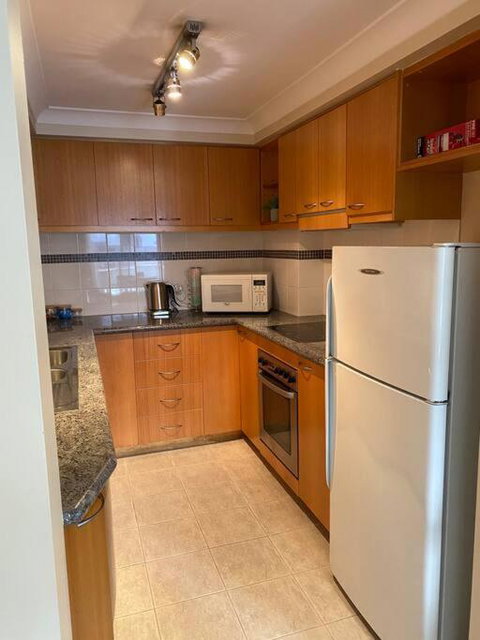 RIVERSIDE CITY VIEW PARKING NETFLIX WIFI WINE FREE - Accommodation Ballina 2