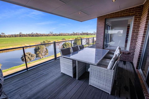Riverside Haven - Accommodation Ballina 0