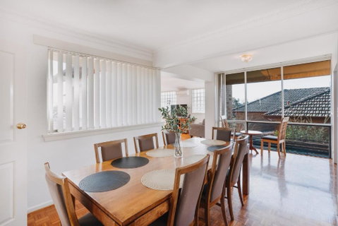 Restful Canberra Retreat In Spacious Terrace Home - Accommodation Ballina 1