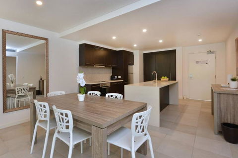 Resort-style Swim Out - A True Tropical Oasis - Accommodation Ballina 3