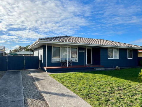 Robey - Robe - Accommodation Ballina 2