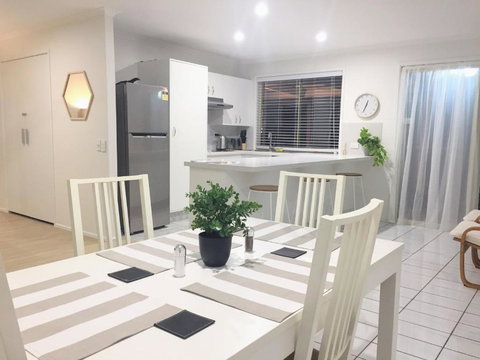 Robin Joy - Accommodation Ballina 0