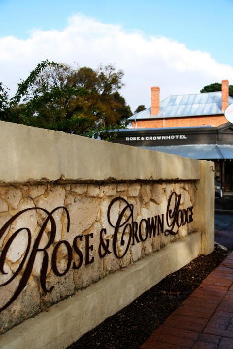 Rose & Crown Hotel - Accommodation Ballina 3