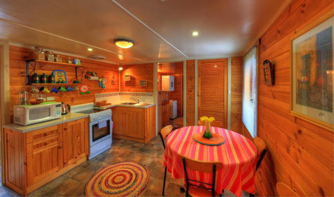 Rosebank Cottage Collection - Accommodation Ballina 0