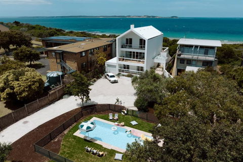 Sagres Queenscliff - Luxury House By The Beach - Accommodation Ballina 1
