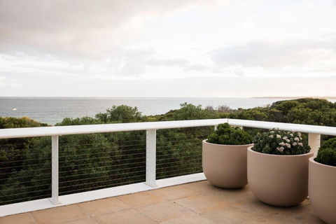 Sagres Queenscliff - Luxury House By The Beach - Accommodation Ballina 3
