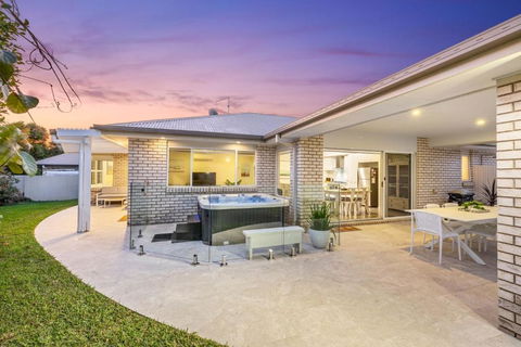 Salty Pause At Bondi House - With Spa And Pet Friendly! - Accommodation Ballina 2