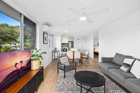 Salty Sea Breeze Apartment 500m To Waters Edge - Accommodation Ballina 0