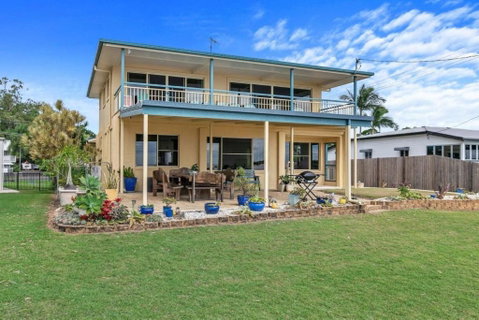 Sandbar On Moreton 3 Bedroom - Accommodation Ballina 0