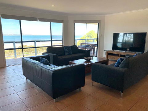 Sandcastle - A Esplanade Place, Stunning Views - Accommodation Ballina 1