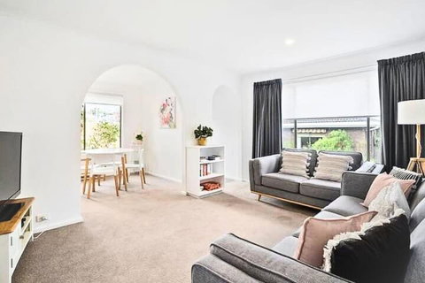 Sandy Bay Cozy Cottage Close To CBD - Accommodation Ballina 0