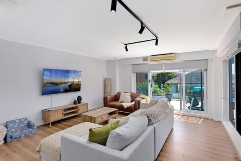 Sandy Cove Apartment The Entrance 8 - Accommodation Ballina 1