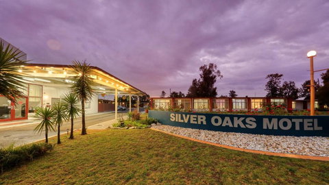 Silver Oaks Motel - Accommodation Ballina 0