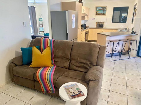 Spacious Retreat On Brenton In Tropical North Queensland - Accommodation Ballina 2