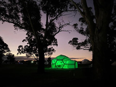 Taj Mahal Upgraded Hex Bubble - Accommodation Ballina 3