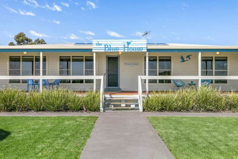 The Blue House On Lake Albert - Accommodation Ballina 0