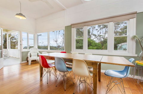 BEACHSIDE GETAWAY - DROMANA - Accommodation Ballina 2