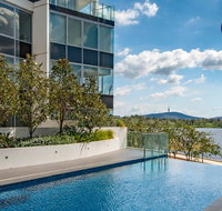Beautiful Modern Lake View Apartment - Accommodation Ballina