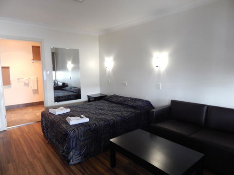 Blackwater Hotel Motel - Accommodation Ballina 2