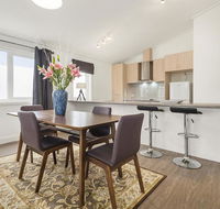 Blue Rosella on Piper - Accommodation Ballina