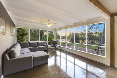 Bluff View River House - Stunning Riverfront - Accommodation Ballina 3