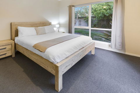 Bluff View River House - Stunning Riverfront - Accommodation Ballina 1