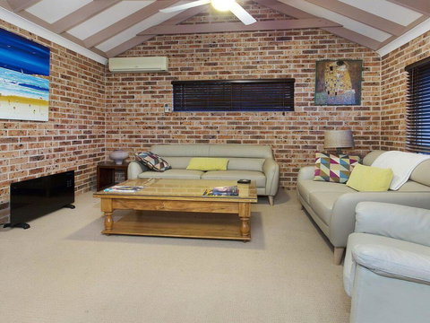 Bombo Blue - Pet Friendly Townhouse - Accommodation Ballina 3