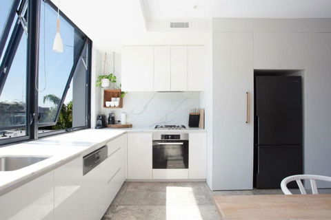 The Treehouse Penthouse - Accommodation Ballina 3