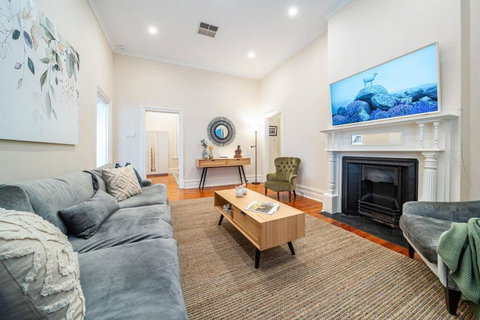 Waratah Cottage 1910 - Boutique - Accommodation Ballina 2