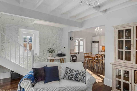 Warm, Inviting & Luxurious The Barn - Accommodation Ballina 1