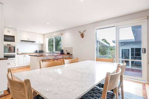 Warrain Retreat - A Spacious Beachside Lifestyle - Accommodation Ballina 2