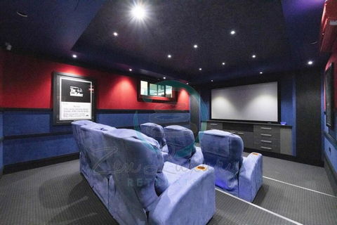 ZenLux: 4BR Bayview Mansion Infinity Pool + Cinema - Accommodation Ballina 0